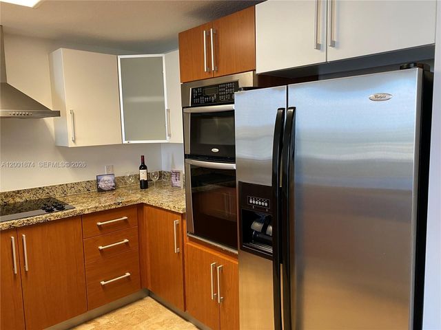 170 SE 14th St 2807, Miami, FL 33131