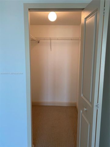 170 SE 14th St 2807, Miami, FL 33131