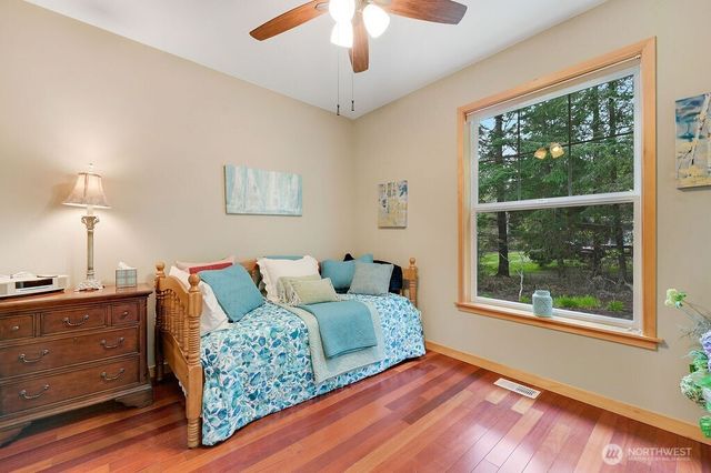 50 Rainier Lane, Port Ludlow, WA 98365