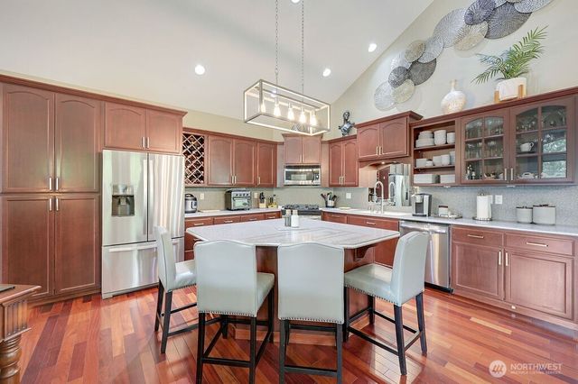 50 Rainier Lane, Port Ludlow, WA 98365