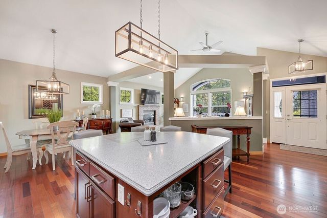 50 Rainier Lane, Port Ludlow, WA 98365