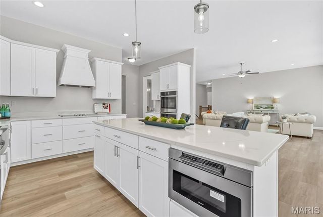 300 Schaper Estates Xing, Foristell, MO 63348