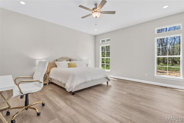 300 Schaper Estates Xing, Foristell, MO 63348