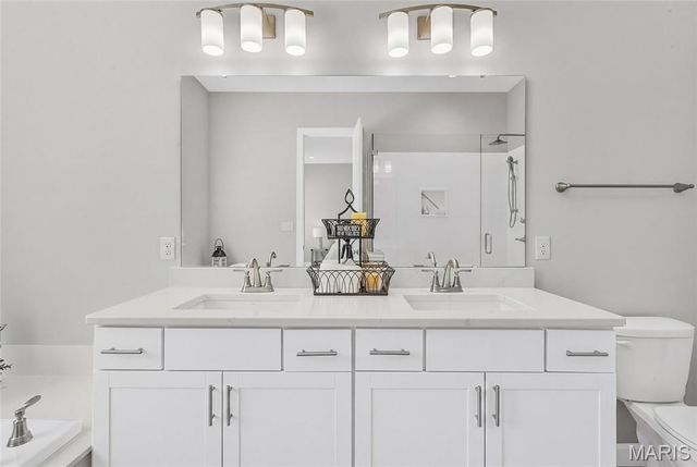 300 Schaper Estates Xing, Foristell, MO 63348