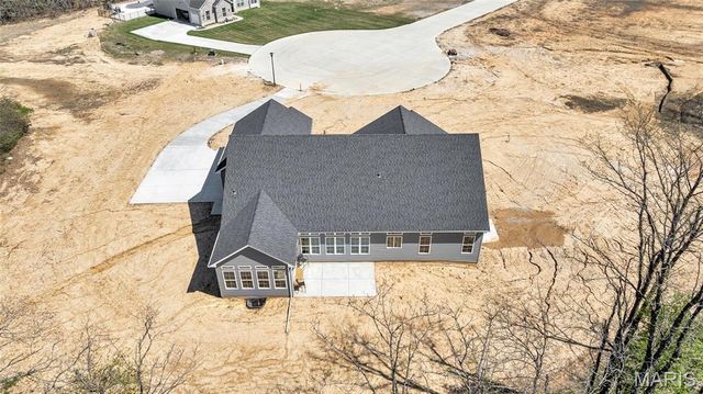 300 Schaper Estates Xing, Foristell, MO 63348
