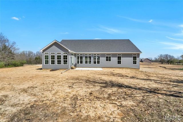 300 Schaper Estates Xing, Foristell, MO 63348