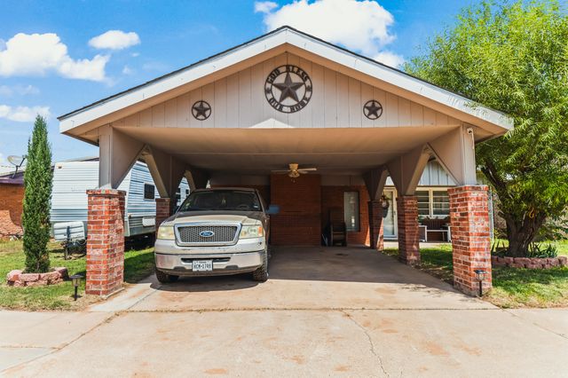 314 N Soland Avenue, Denver City, TX 79323