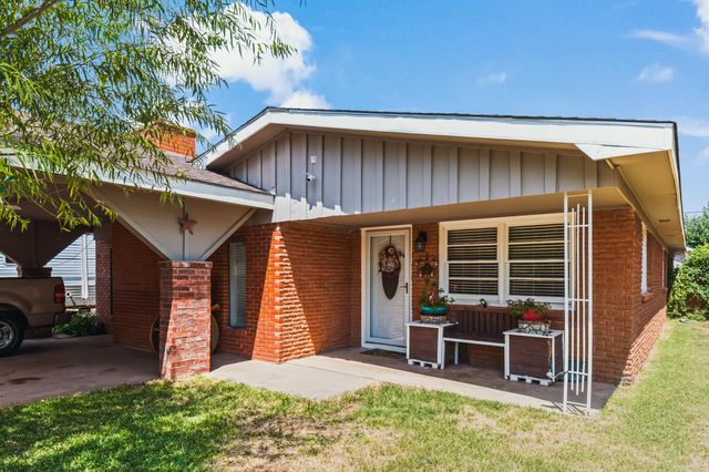 314 N Soland Avenue, Denver City, TX 79323