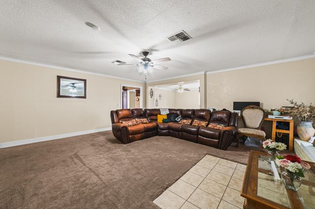 314 N Soland Avenue, Denver City, TX 79323