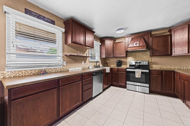 314 N Soland Avenue, Denver City, TX 79323