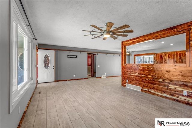 513 Main Street, Louisville, NE 68037