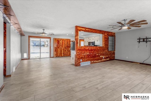 513 Main Street, Louisville, NE 68037