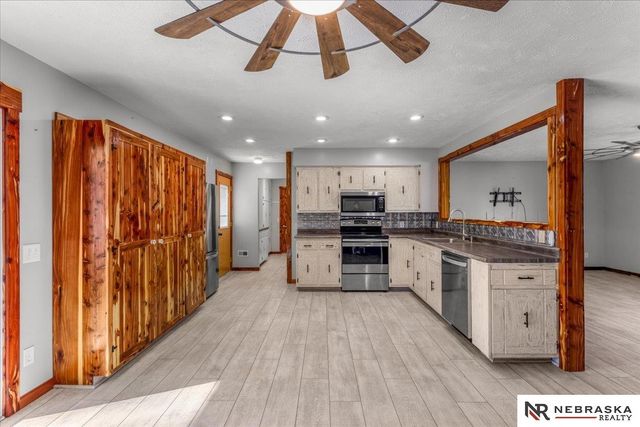 513 Main Street, Louisville, NE 68037