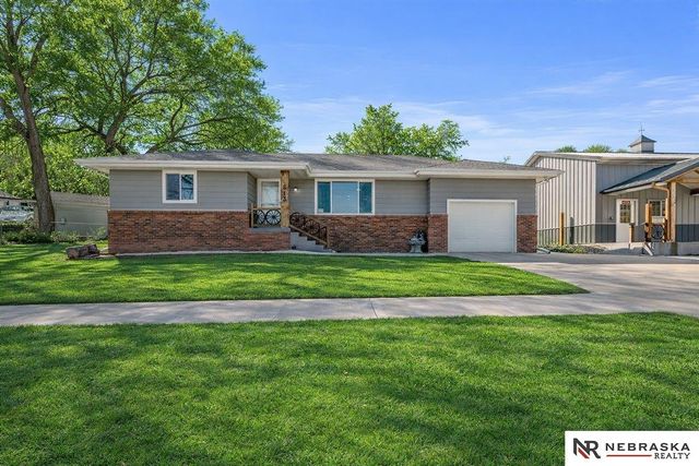 513 Main Street, Louisville, NE 68037