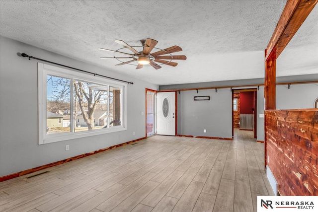 513 Main Street, Louisville, NE 68037