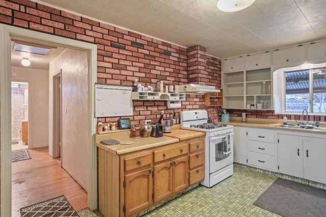 2202 6th St, Ceres, CA 95307