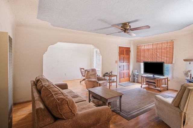 2202 6th St, Ceres, CA 95307