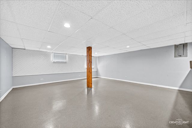 2296 Salisbury Drive, Naperville, IL 60565