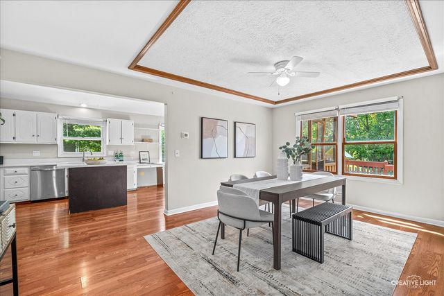 2296 Salisbury Drive, Naperville, IL 60565