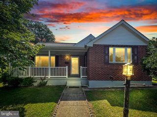 51 FAIRVIEW RD, Broomall, PA 19008