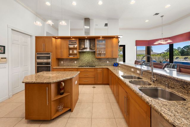 14390 Wellington Trace, Wellington, FL 33414