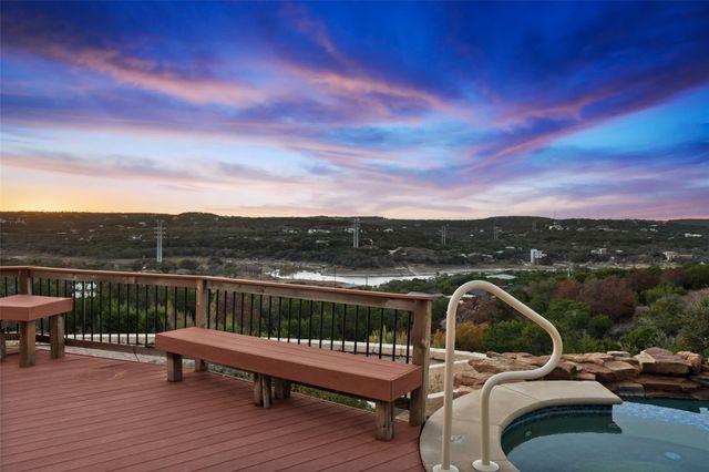 2906 Lakehurst RD, Spicewood, TX 78669