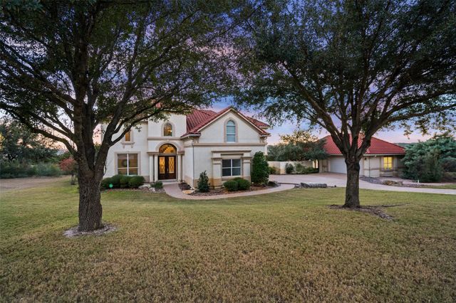 2906 Lakehurst RD, Spicewood, TX 78669