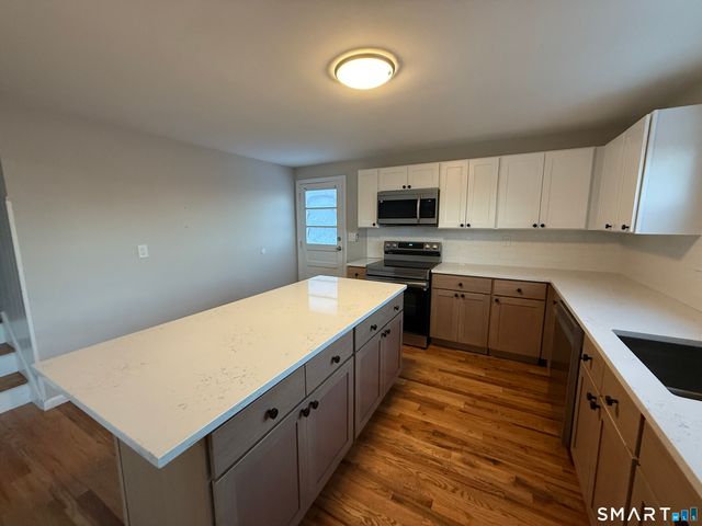 132 Hillside Avenue, New Haven, CT 06512