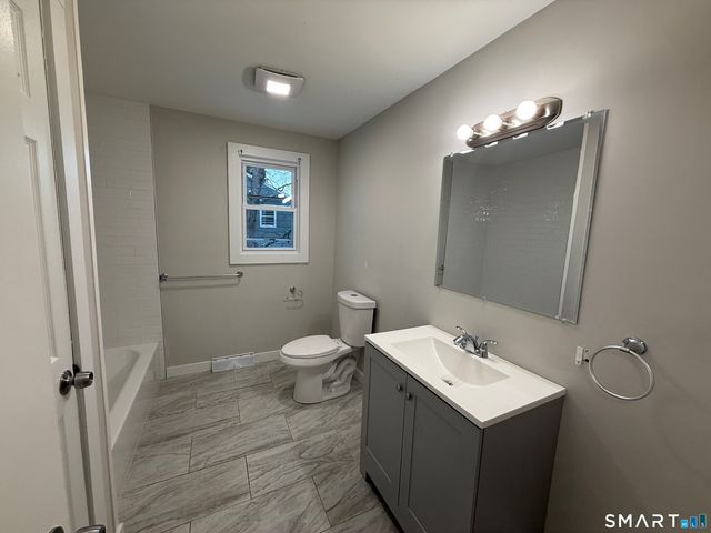 132 Hillside Avenue, New Haven, CT 06512