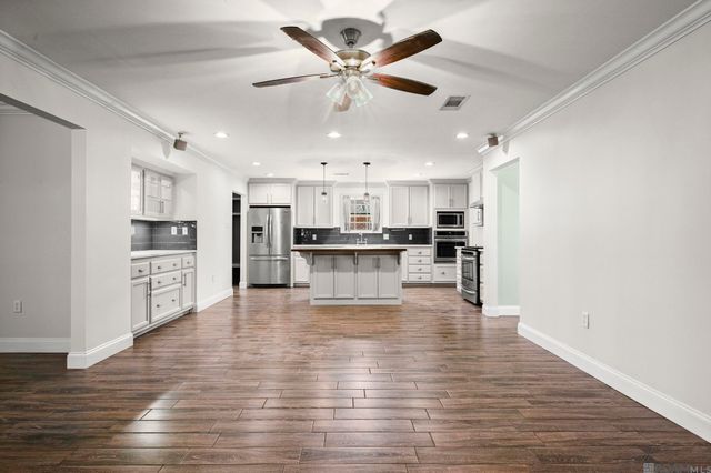 1171 Aurora Pl, Baton Rouge, LA 70806