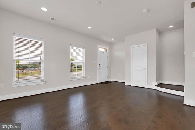 13061 CLARKSBURG SQUARE RD, Clarksburg, MD 20871