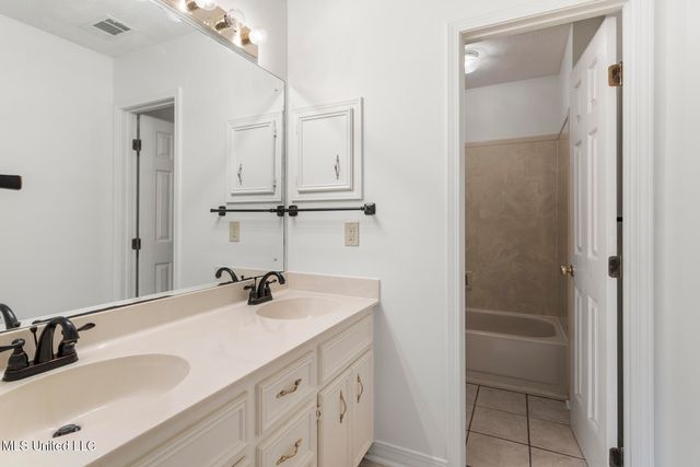 214 Indian Pines Lane, Madison, MS 39110