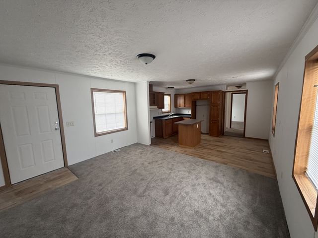 1712 S Dixie Highway 243, Crete, IL 60417
