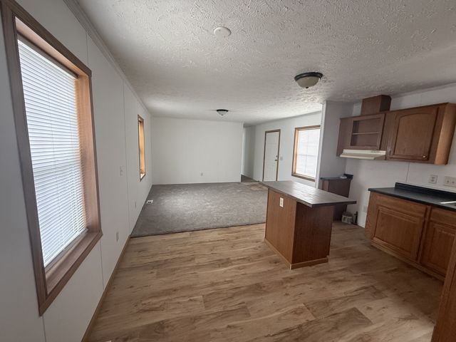 1712 S Dixie Highway 243, Crete, IL 60417