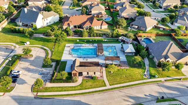 560 Featherstone Lane, Prosper, TX 75078