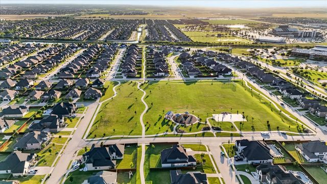 560 Featherstone Lane, Prosper, TX 75078