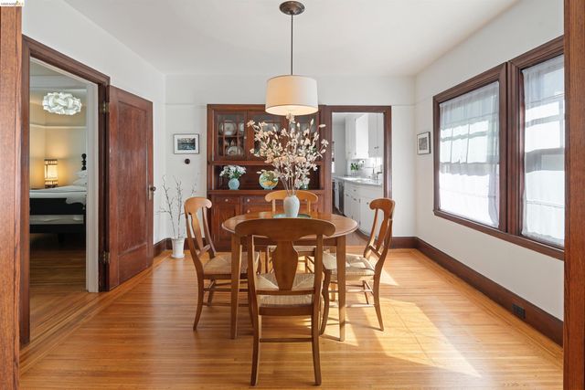 1205 Curtis St, Berkeley, CA 94706