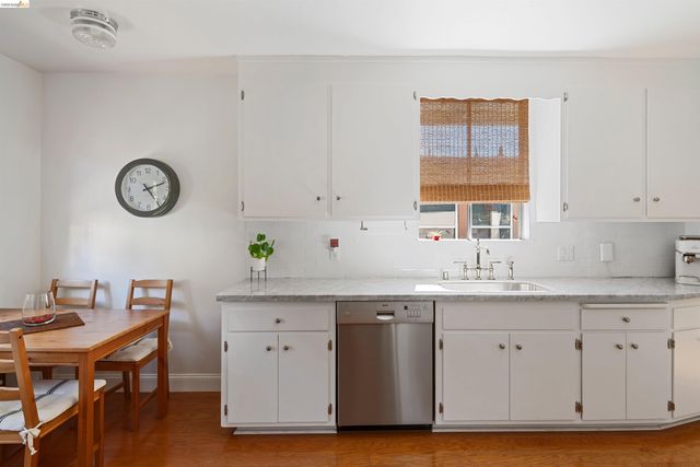 1205 Curtis St, Berkeley, CA 94706