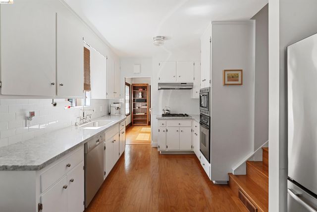 1205 Curtis St, Berkeley, CA 94706