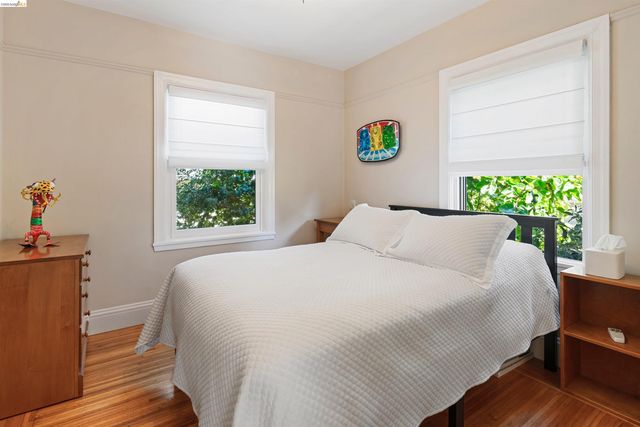 1205 Curtis St, Berkeley, CA 94706