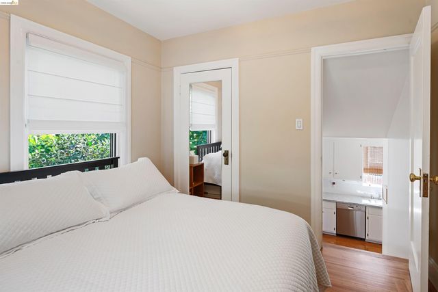 1205 Curtis St, Berkeley, CA 94706