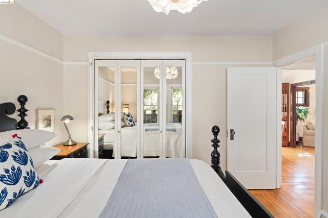 1205 Curtis St, Berkeley, CA 94706