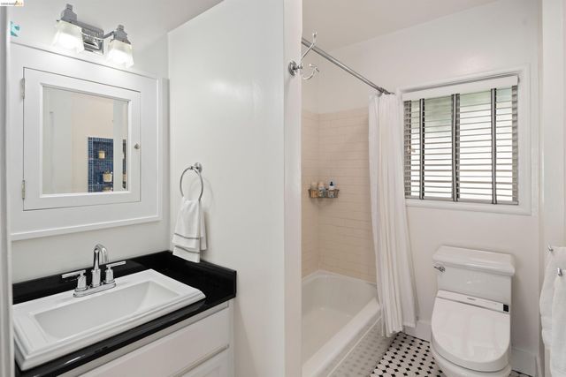 1205 Curtis St, Berkeley, CA 94706