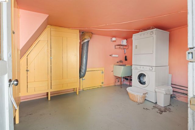 1205 Curtis St, Berkeley, CA 94706