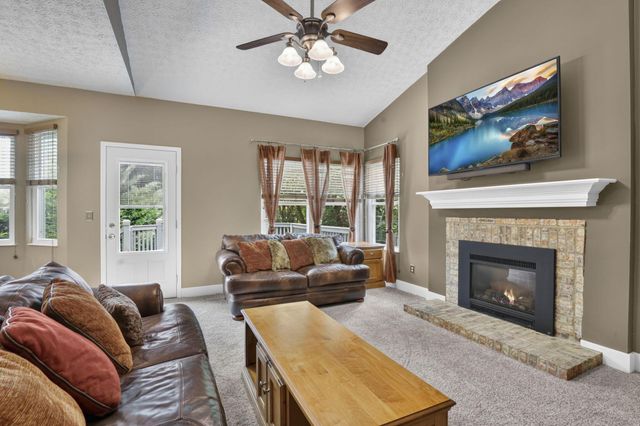 8079 Pelham Drive, Westerville, OH 43081