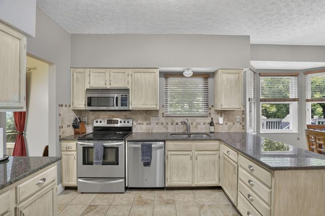 8079 Pelham Drive, Westerville, OH 43081