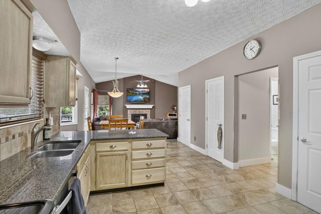 8079 Pelham Drive, Westerville, OH 43081