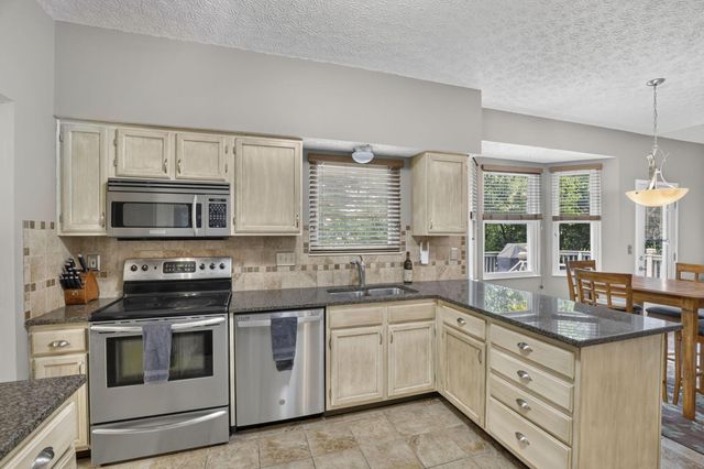 8079 Pelham Drive, Westerville, OH 43081