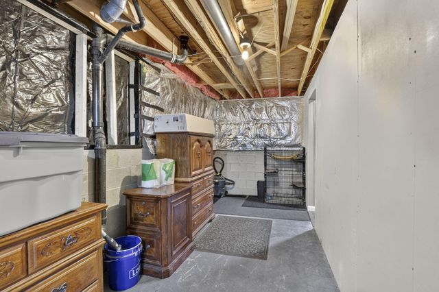 8079 Pelham Drive, Westerville, OH 43081
