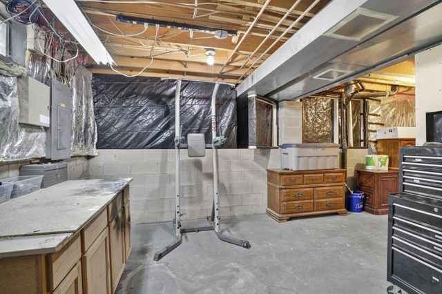 8079 Pelham Drive, Westerville, OH 43081